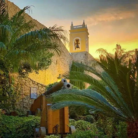 By The Sea Edificio Turmalina